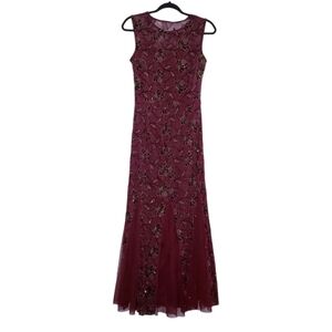 Woman Burgandy Shimmer Floral Memaid Hem Mesh Maxi Gown